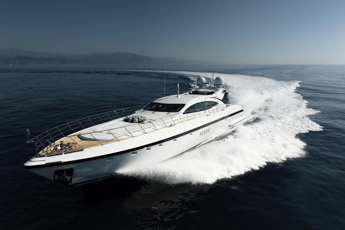 2008 Mangusta 109 