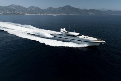 Yacht