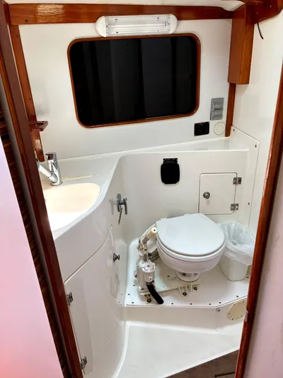 Ardent Yacht Photos Pics 