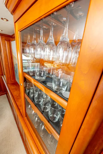  Yacht Photos Pics Elegant glassware cabinet in 2005 Pacific Mariner 85 Motor Yacht.