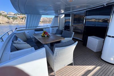 Yacht