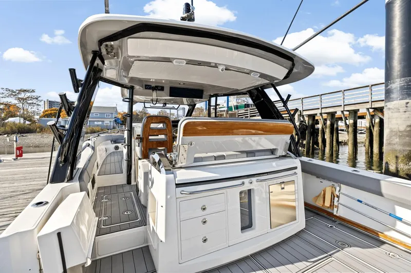 Kiss Me Kate Yacht Photos Pics 