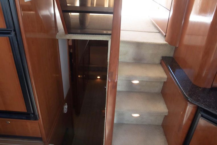 2007-49-meridian-490-pilothouse