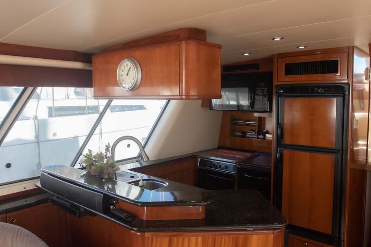 2007-49-meridian-490-pilothouse