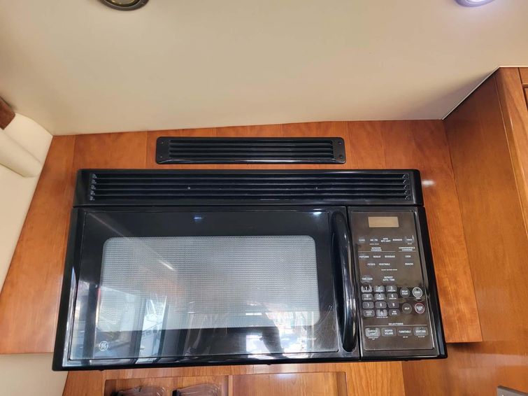 2007-49-meridian-490-pilothouse