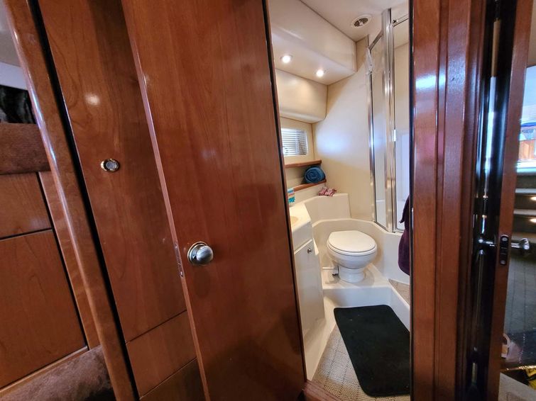 2007-49-meridian-490-pilothouse