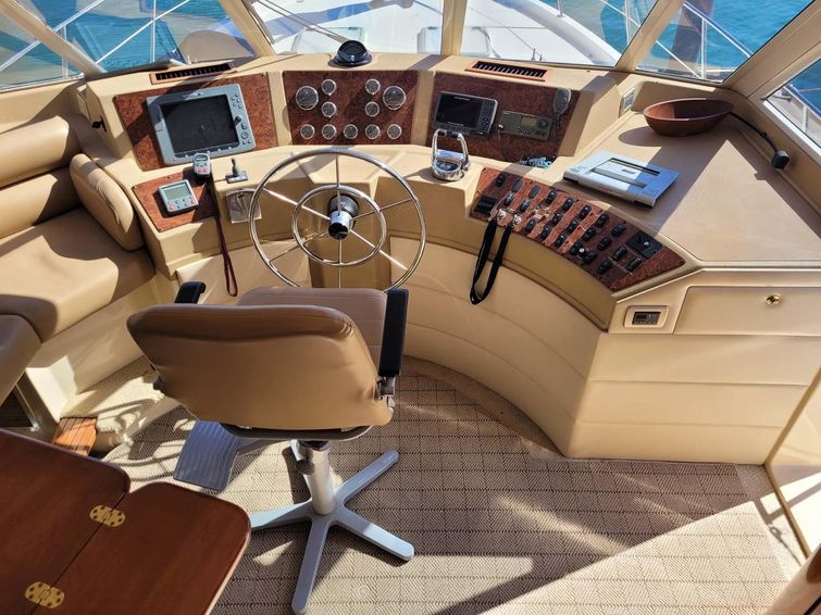 2007-49-meridian-490-pilothouse