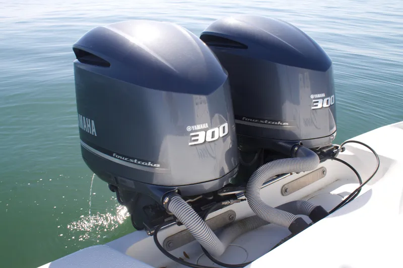  Yacht Photos Pics Twin Yamaha 300 outboard engines on a 2014 Yellowfin 32 Offshore boat.