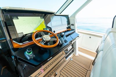Yacht