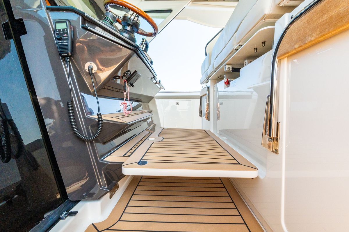 2022 Tiara Yachts 48 