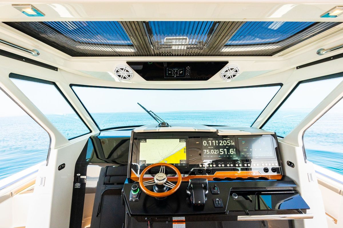 2022 Tiara Yachts 48 
