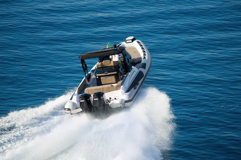 Cayman 35.0 Executive Yacht Photos Pics 
