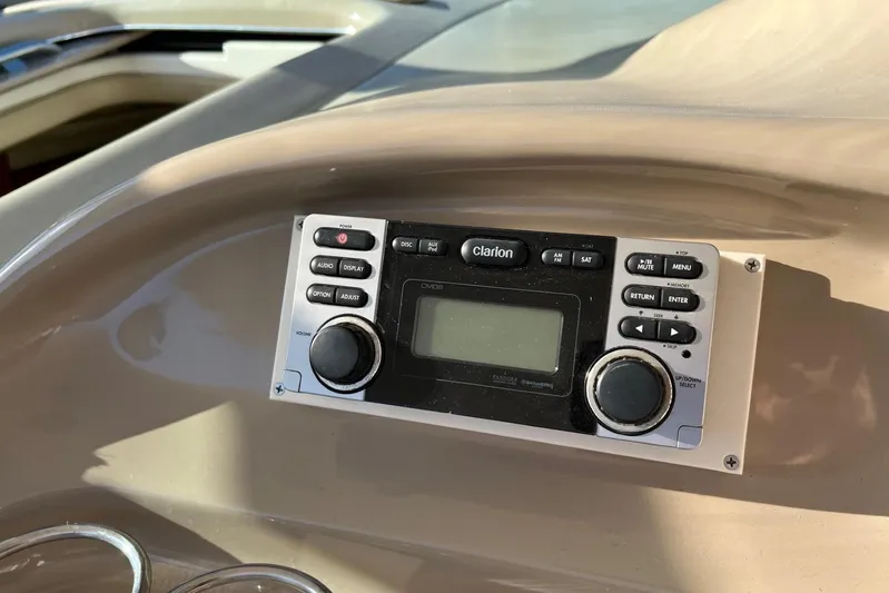  Yacht Photos Pics Clarion audio system on 1998 Sea Ray 540 Sundancer yacht dashboard.