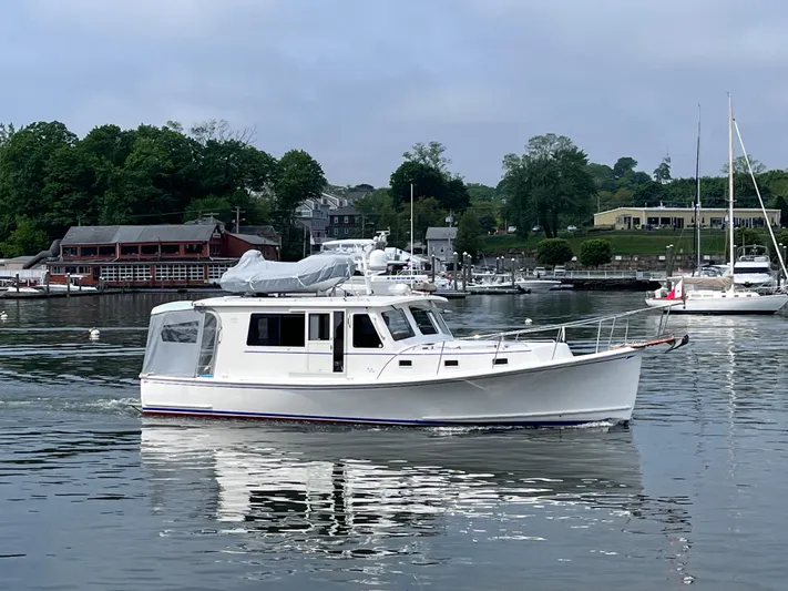 Reveille Yacht Photos Pics 