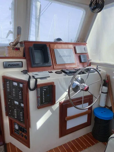 Reveille Yacht Photos Pics 