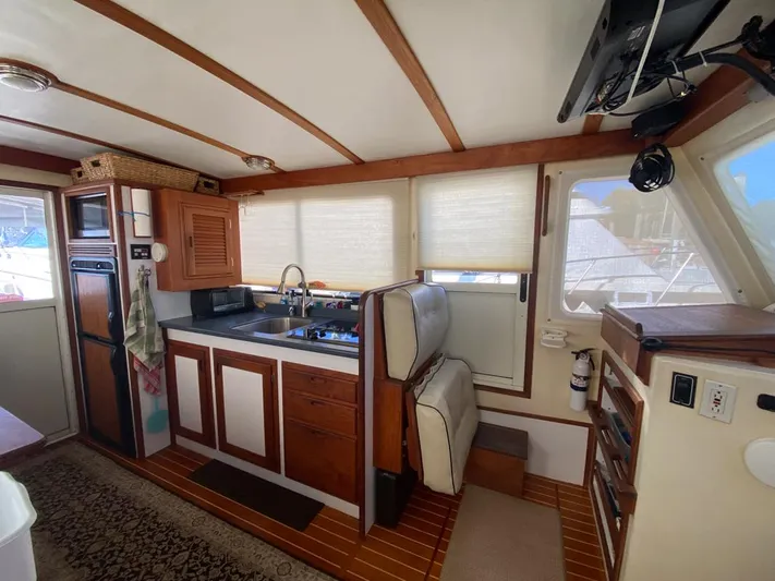 Reveille Yacht Photos Pics 