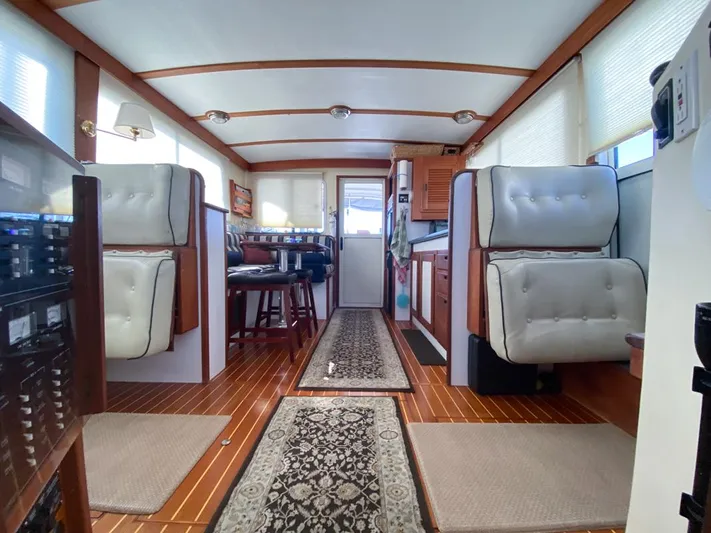 Reveille Yacht Photos Pics 