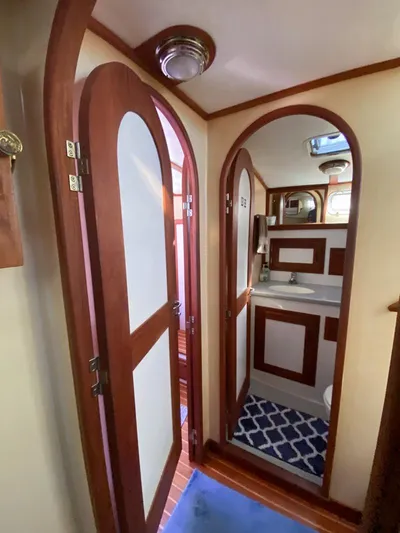 Reveille Yacht Photos Pics 