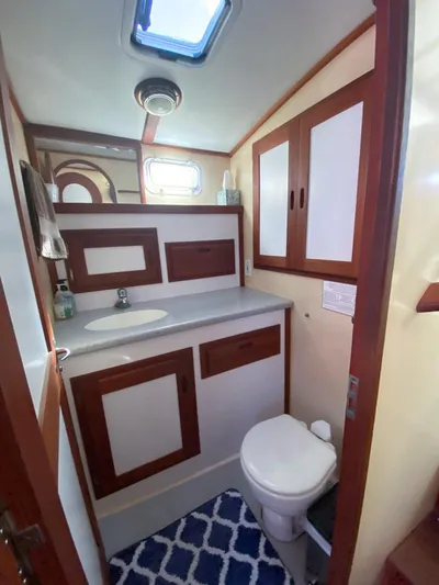 Reveille Yacht Photos Pics 