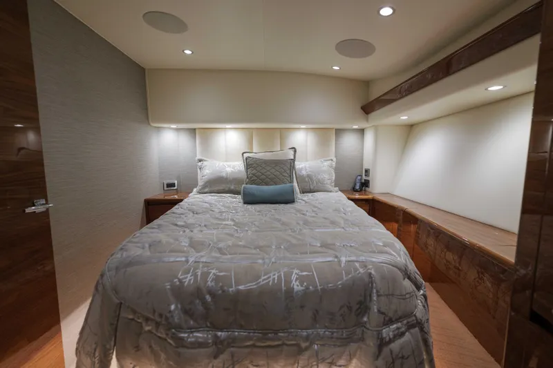 Salty Dog Yacht Photos Pics Viking 54 Salty Dog - Master Stateroom