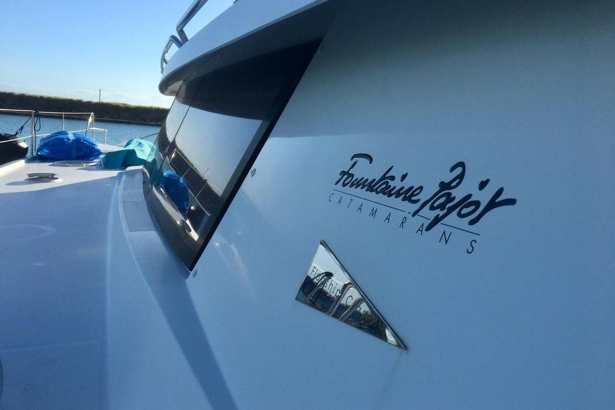 2014 Fountaine Pajot 67 