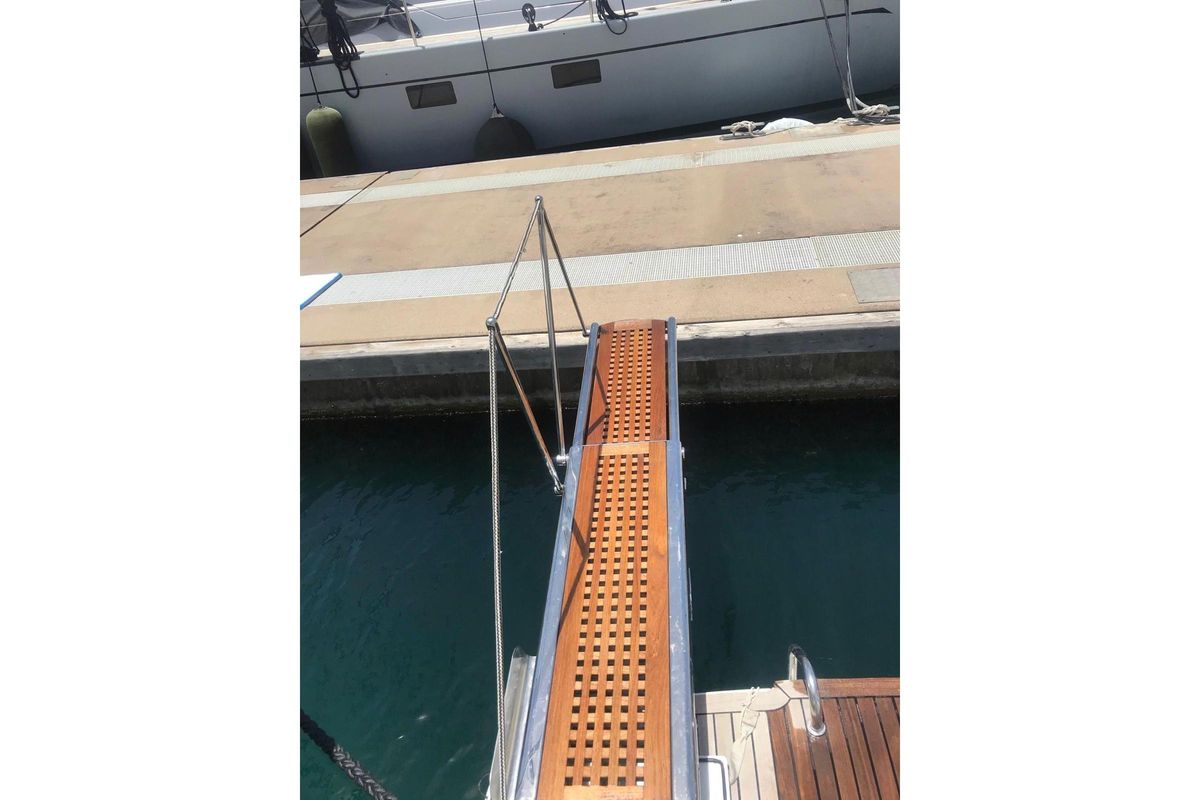 2014 Fountaine Pajot 67 