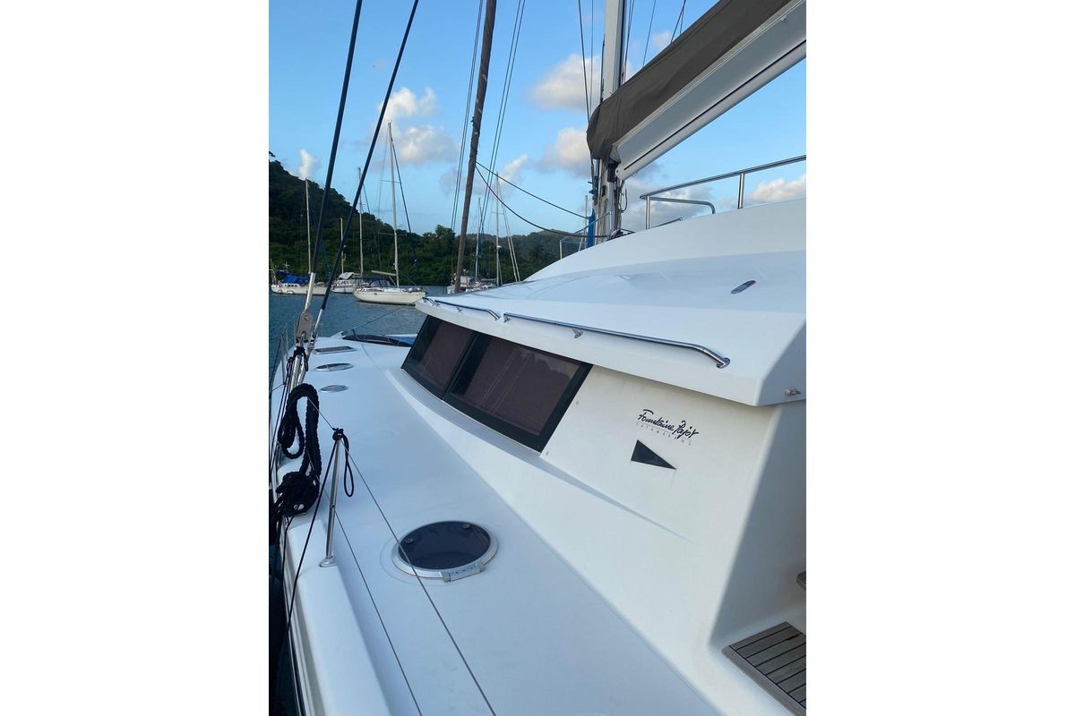 2014 Fountaine Pajot 67 