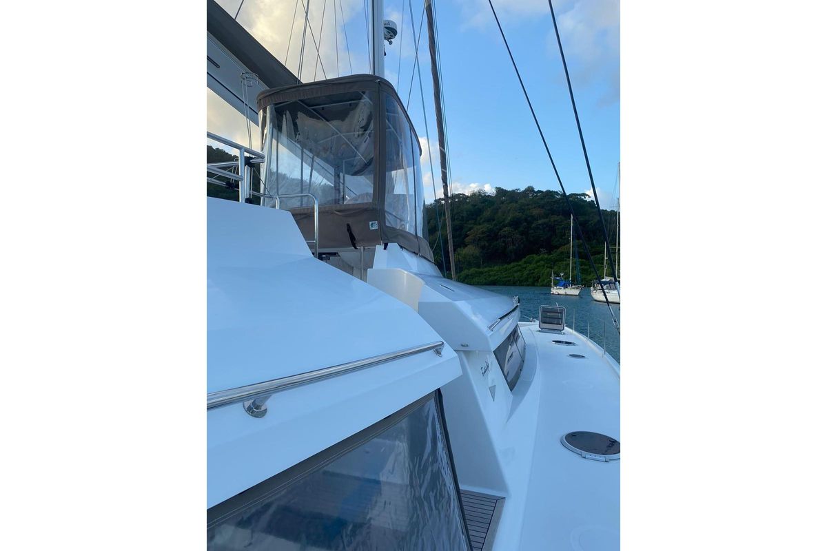 2014 Fountaine Pajot 67 