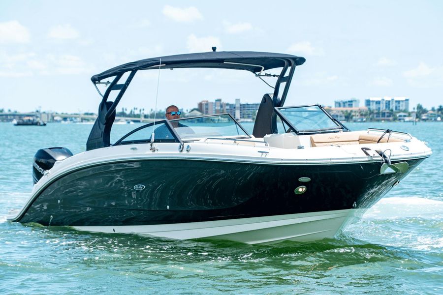 2018 Sea Ray SDX 290 Outboard