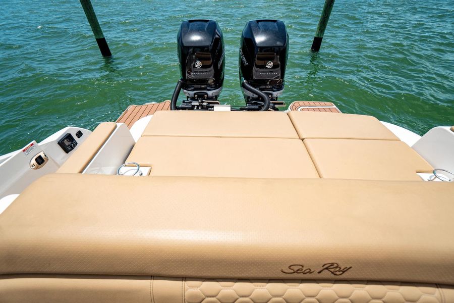 2018 Sea Ray SDX 290 Outboard