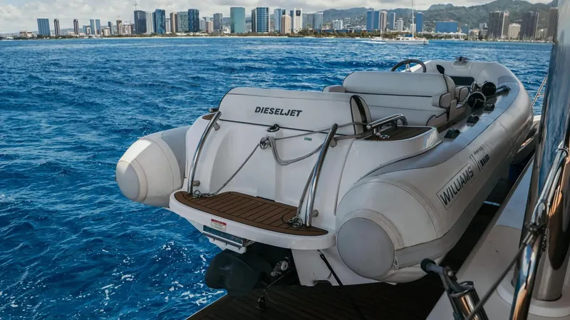 Mulan Yacht Photos Pics 