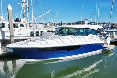 Tiara Yachts 43 LE