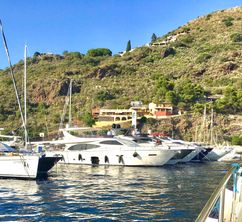2008 Ferretti Yachts 780