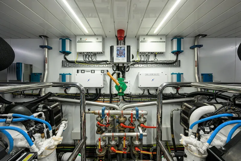 Phoenix Yacht Photos Pics Sanlorenzo SD112 Phoenix - Engine Room