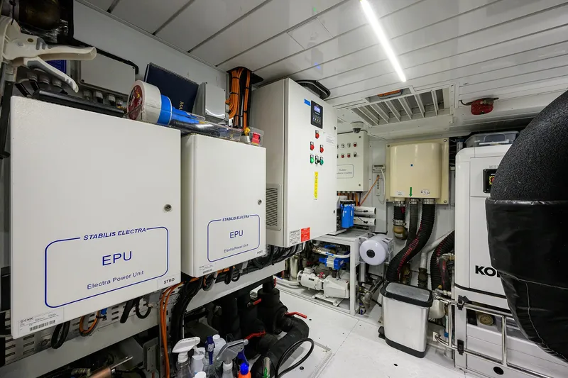 Phoenix Yacht Photos Pics Sanlorenzo SD112 Phoenix - Engine Room