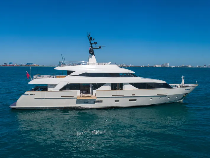 Phoenix Yacht Photos Pics Sanlorenzo SD112 Phoenix - Profile
