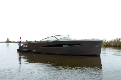 2022 Proton 28 Lounge