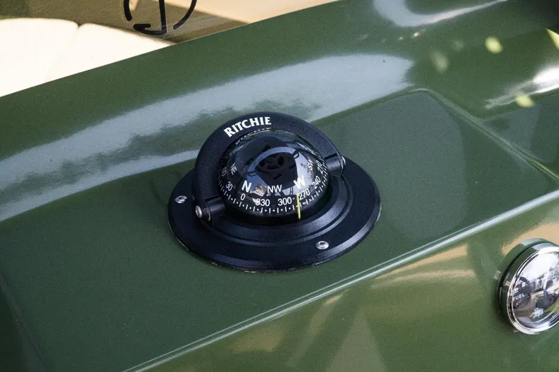  Yacht Photos Pics Compass on Lilybaeum Levanzo 25 Lounge Deck, 2026 model, green dashboard.