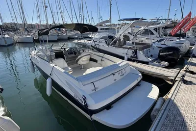 2011 Brunswick BAYLINER 652 CU