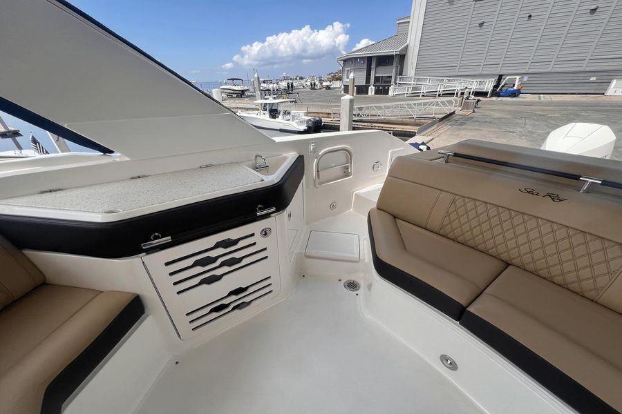 2020 Sea Ray SLX 310 OB