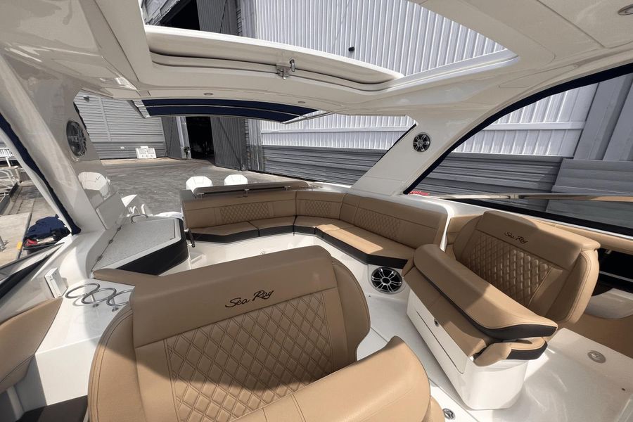 2020 Sea Ray SLX 310 OB