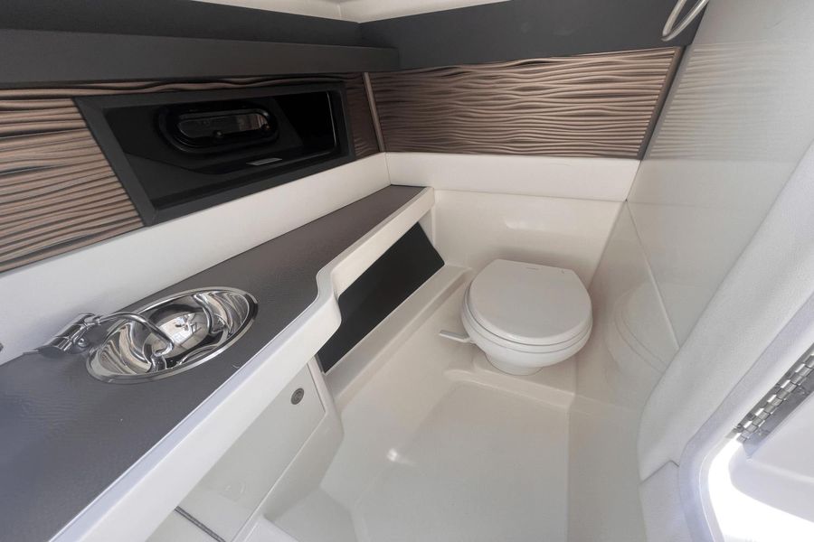 2020 Sea Ray SLX 310 OB