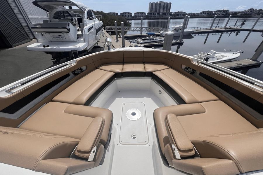 2020 Sea Ray SLX 310 OB