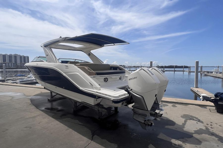 2020 Sea Ray SLX 310 OB