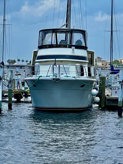 Journey's End Yacht Photos Pics 