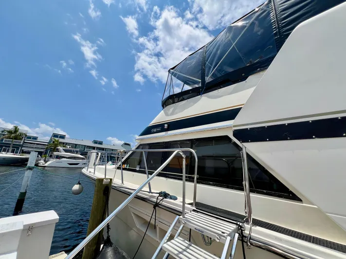 Journey's End Yacht Photos Pics 