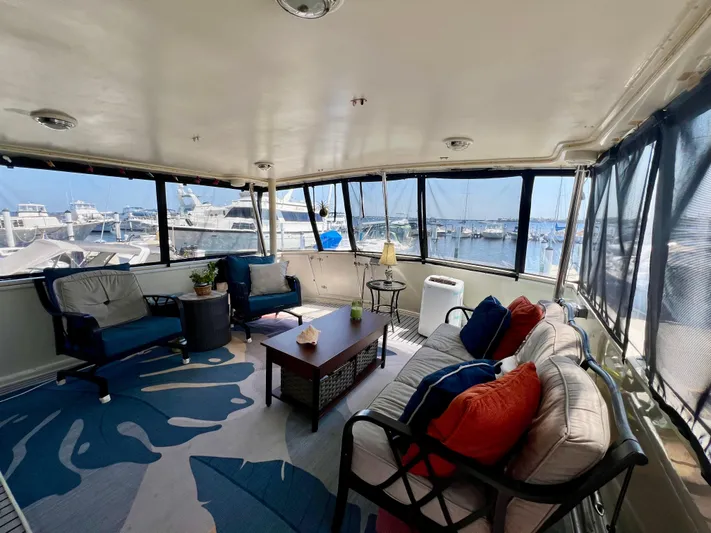 Journey's End Yacht Photos Pics 