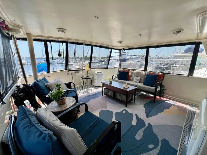 Journey's End Yacht Photos Pics 