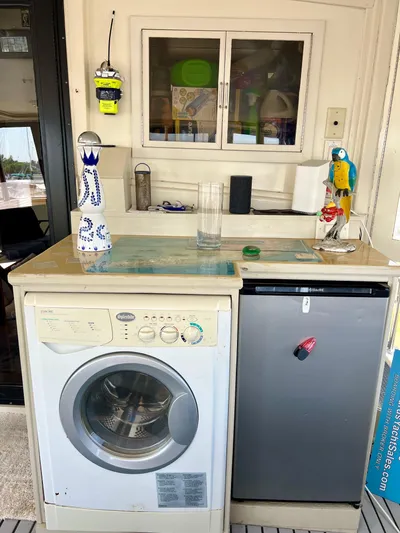 Journey's End Yacht Photos Pics 