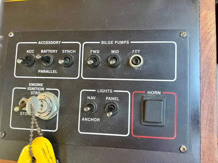 Journey's End Yacht Photos Pics 